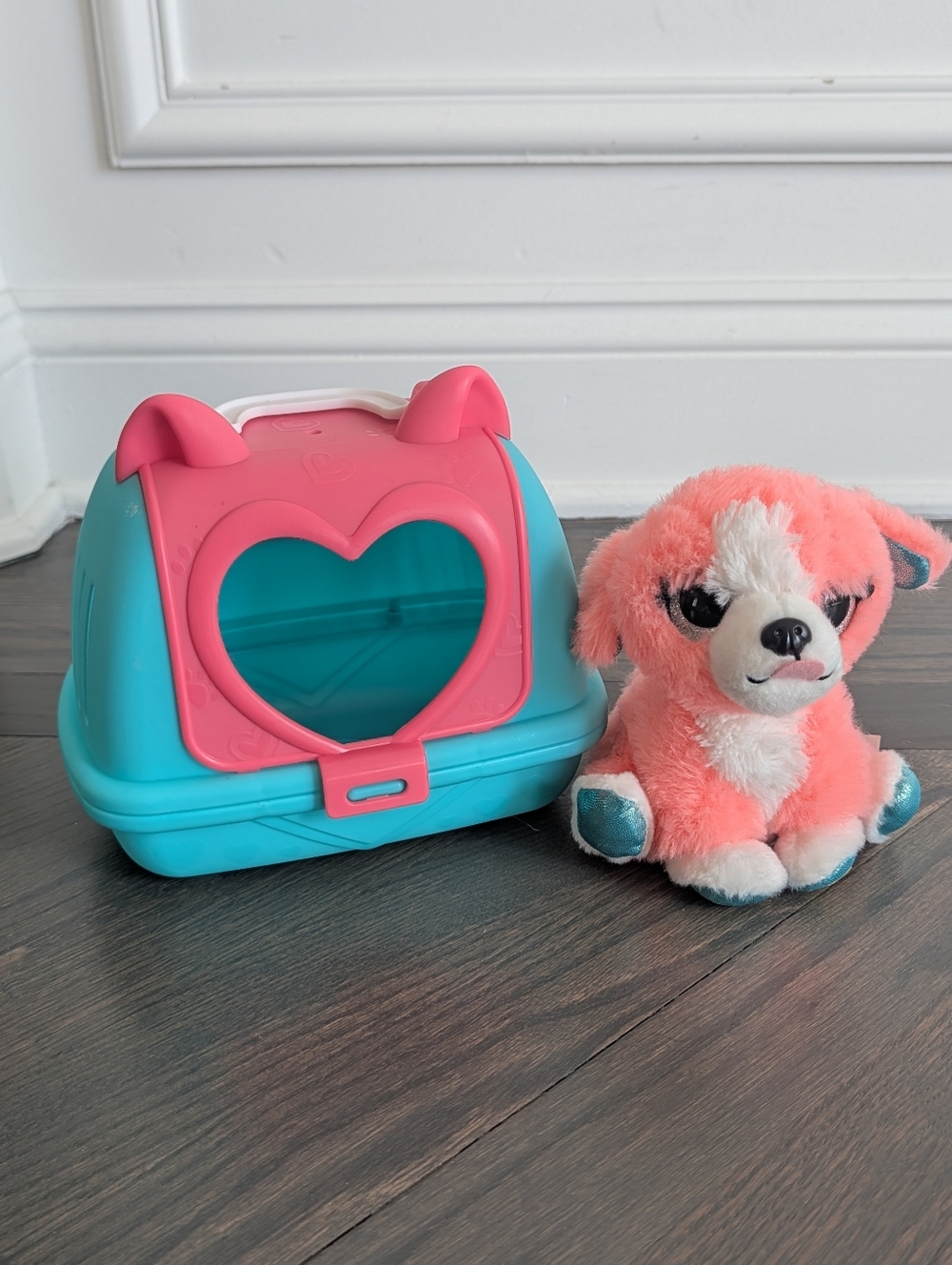 ZURU Plush Pink Dog with Blue Carrier, 2-Piece Animal Figure Set DC20250912